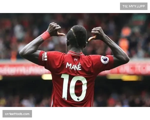 “英超第33轮：曼城主场3-0完胜阿斯顿维拉，福登传射建功”